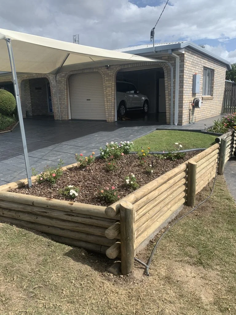 Timber sleeper retaining wall