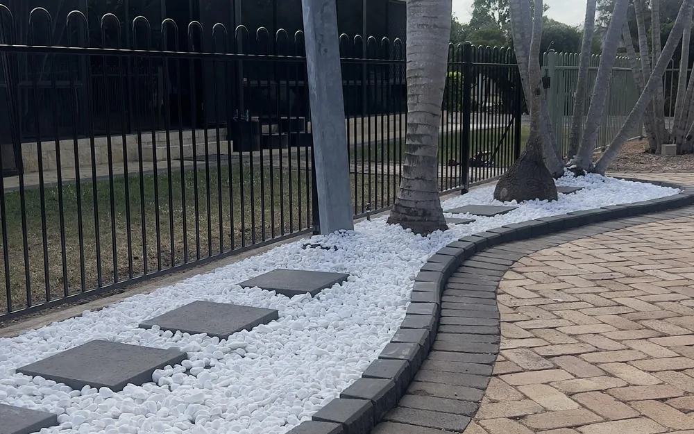 Shade Posts, Painting & Waste Removal project by CQ Property Solutions